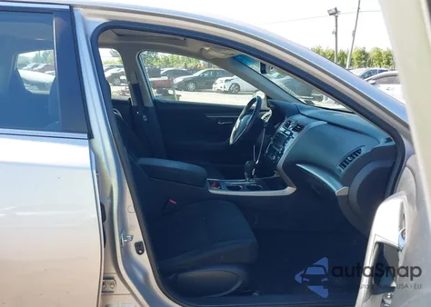 2015 Nissan Altima 2.5 Sv из США, поврежденный, VIN 1N4AL3AP2FC119464